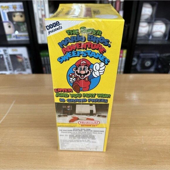 Vintage 1989 / 1990 Super Mario Bros. Dixie Pop-Up Dispenser & Cups w/ Stickers - Picture 2 of 6